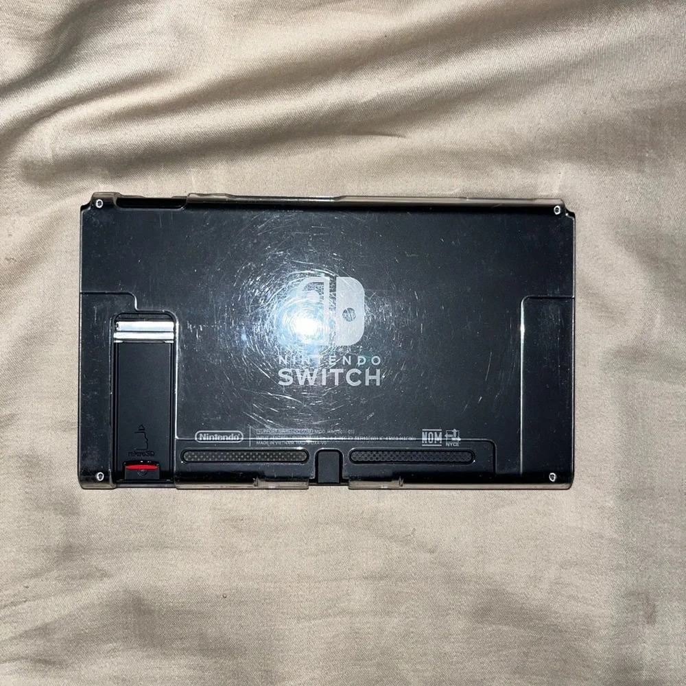 NINTENDO SWITCH & DOCK ONLY